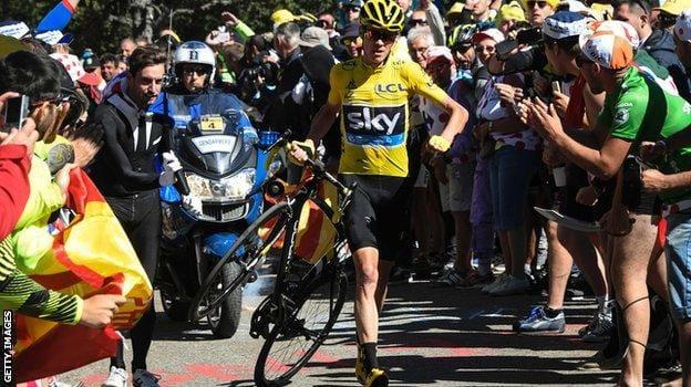 July 13, 2016: Froome Runs Up Ventoux